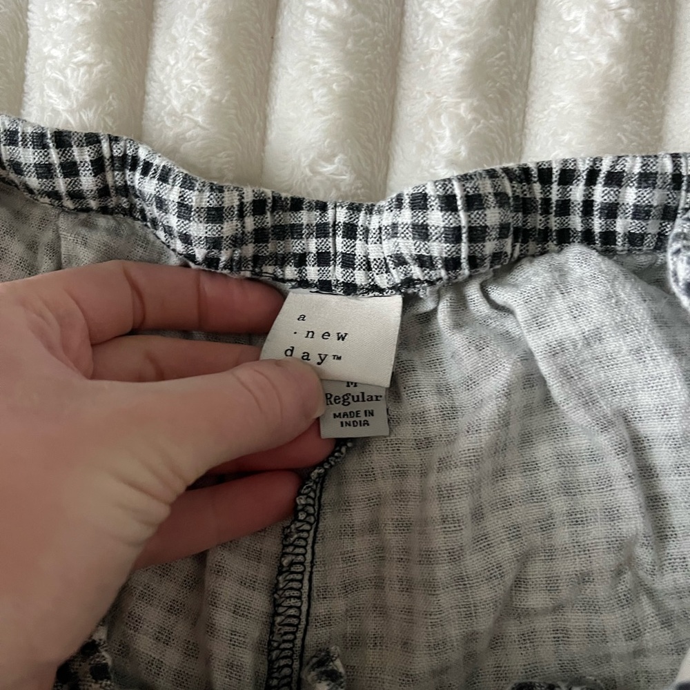 A New Day black and White Gingham distressed Women's Shorts - Picture 5 of 6